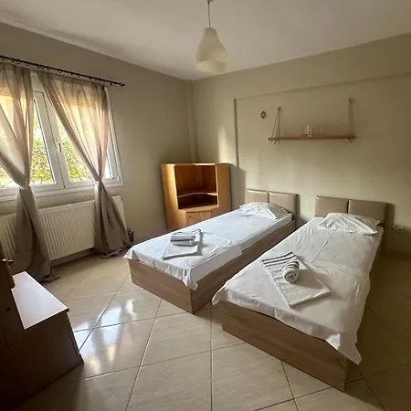 Tassos2 네아 미카니오나